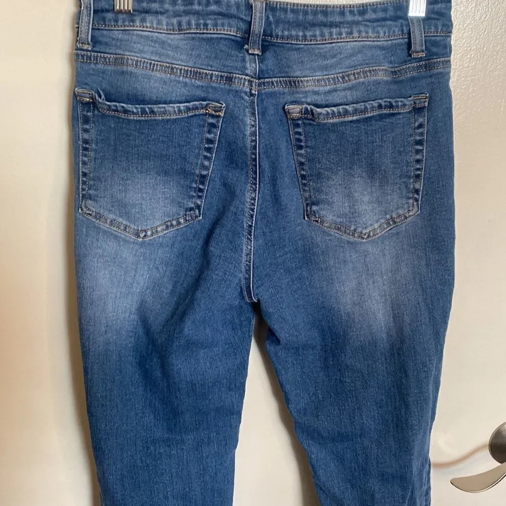 Black Label-distressed jeans medium blue wash-cropped ankle- stretchy- size 29
